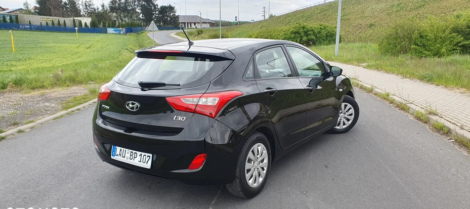 Hyundai I30 cena 25900 przebieg: 143000, rok produkcji 2016 z Kamień Krajeński małe 106